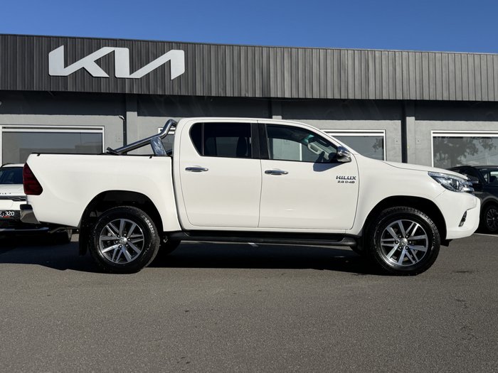 2017 Toyota Hilux SR5