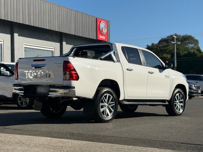 2017 Toyota Hilux SR5