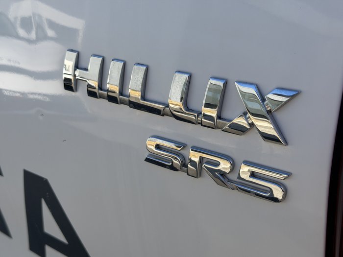 2017 Toyota Hilux SR5