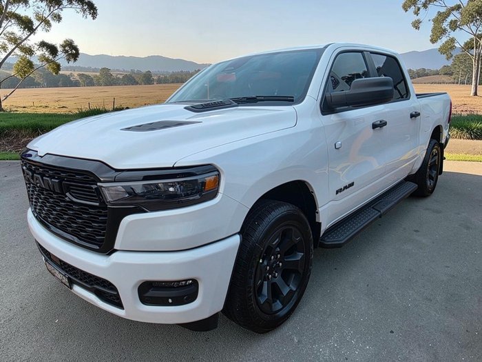2026 Ram 1500 Express Black Edition Hurricane SO