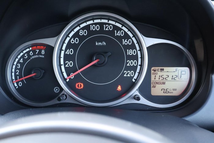 2013 Mazda 2 Maxx Sport