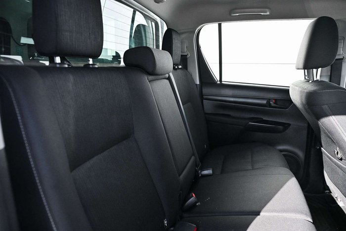 2024 Toyota Hilux SR