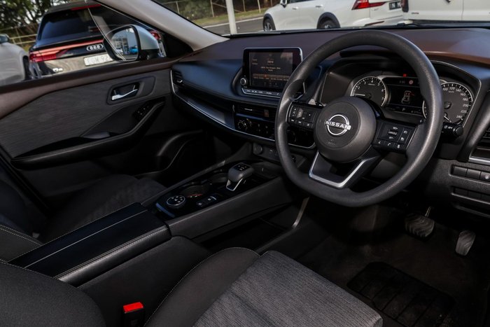 2024 Nissan X-TRAIL ST