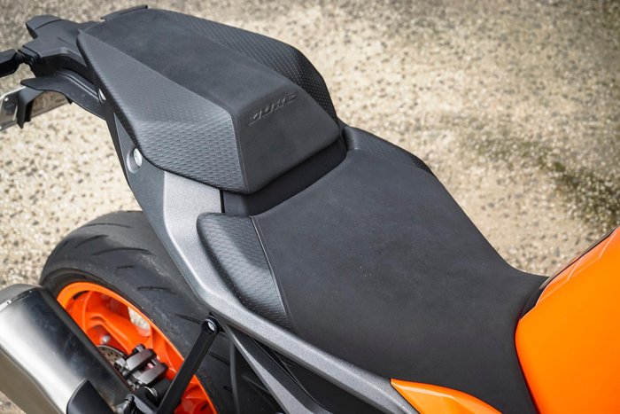 2024 KTM 990 Duke