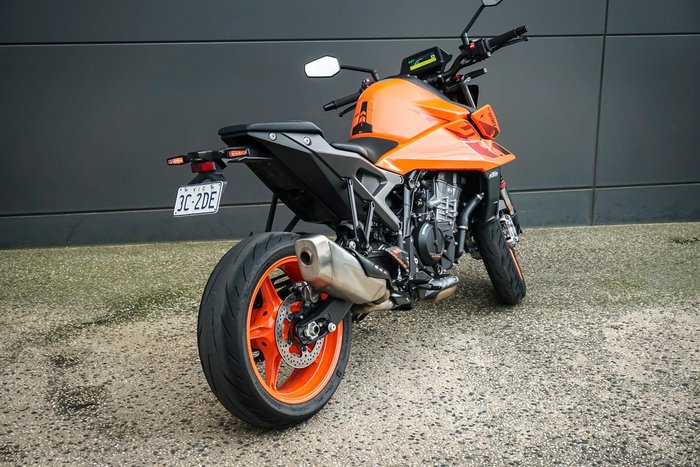2024 KTM 990 Duke