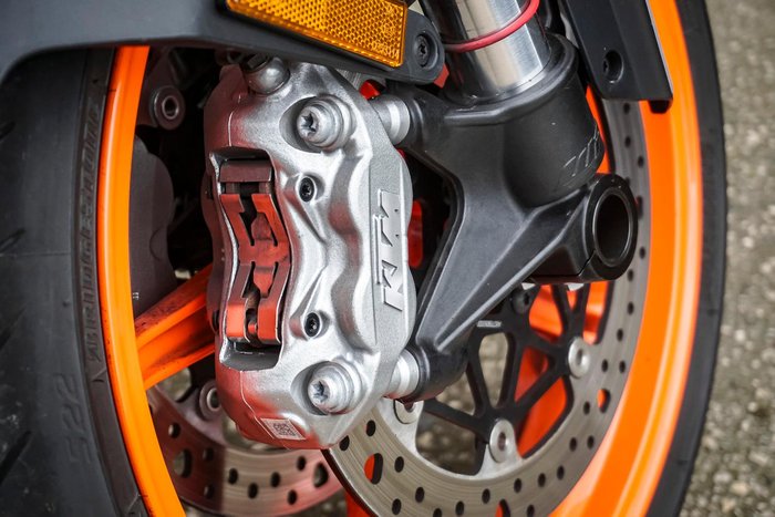 2024 KTM 990 Duke