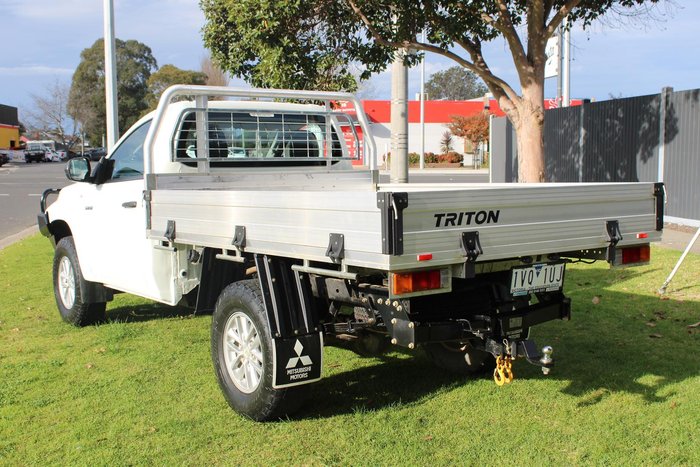 2021 Mitsubishi Triton GLX