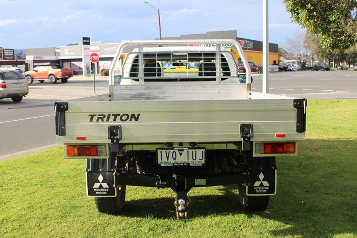 2021 Mitsubishi Triton GLX