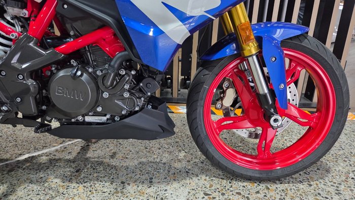 2026 BMW Motorrad G 310 R RACINGBLUE METALLIC