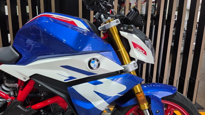 2026 BMW Motorrad G 310 R RACINGBLUE METALLIC