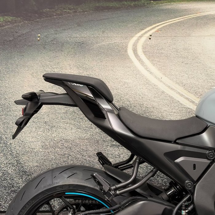 2025 CFMOTO 2025 CF Moto 650CC 675NK ABS Tundra Grey