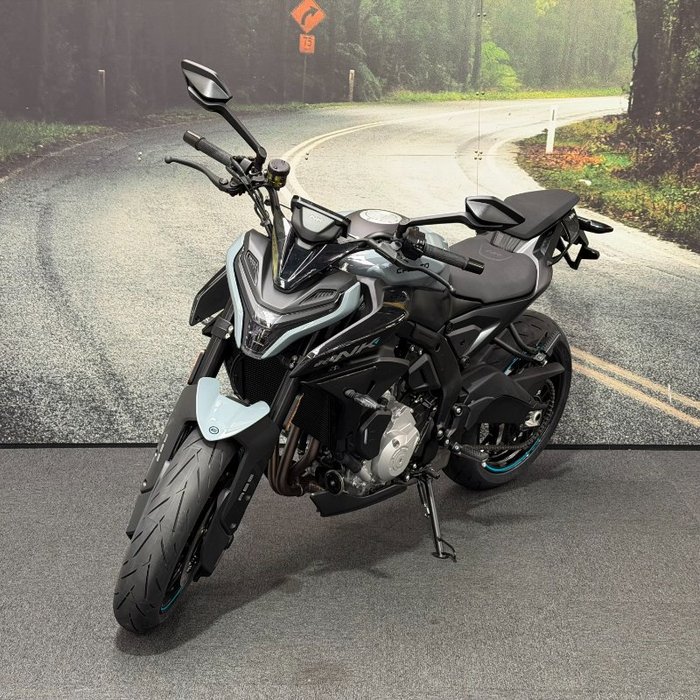 2025 CFMOTO 2025 CF Moto 650CC 675NK ABS Tundra Grey