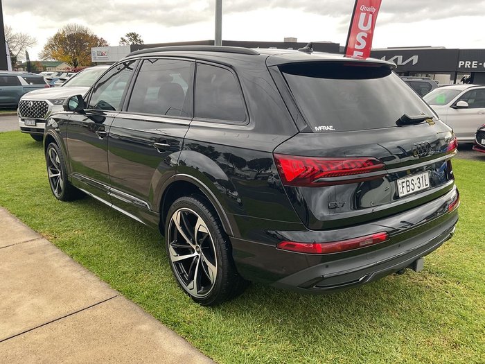 2023 Audi Q7 45 TDI Dynamic Black