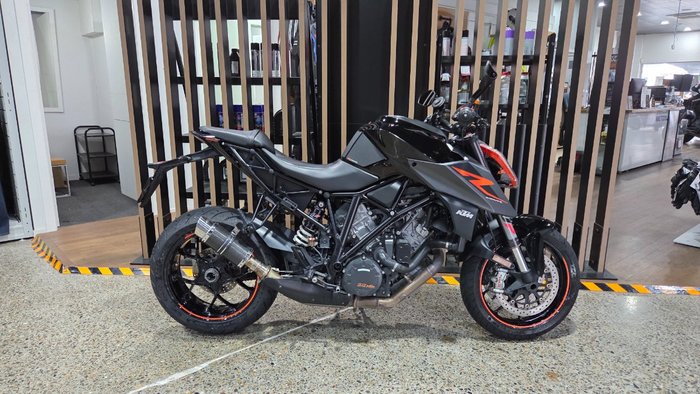 2017 Ktm 1290 SUPER DUKE R Black