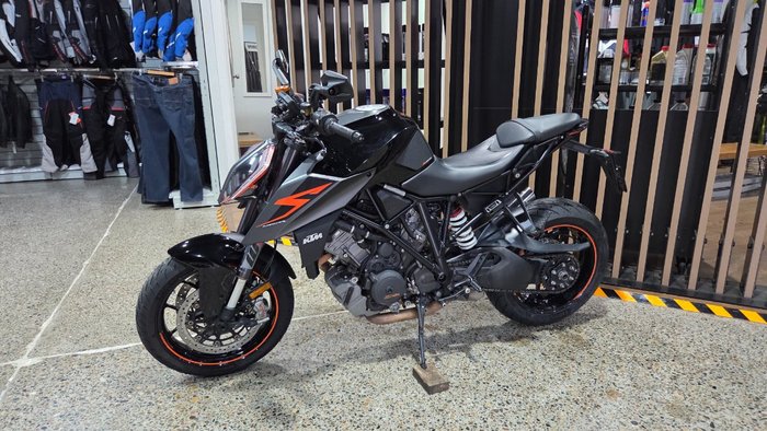 2017 Ktm 1290 SUPER DUKE R Black