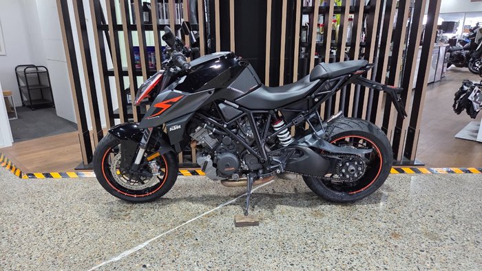 2017 Ktm 1290 SUPER DUKE R Black