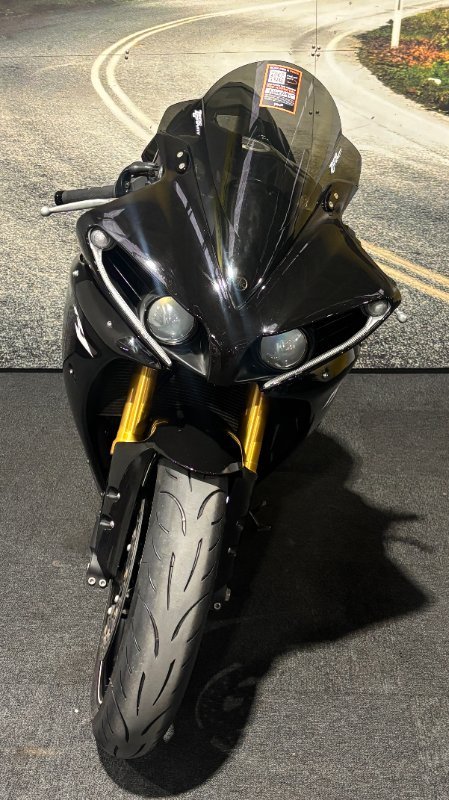 2013 Yamaha YZF-R1 Blue