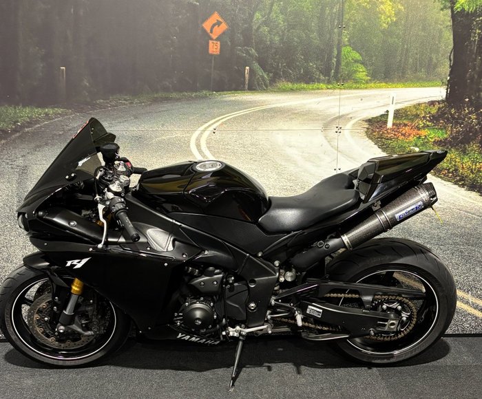 2013 Yamaha YZF-R1 Blue