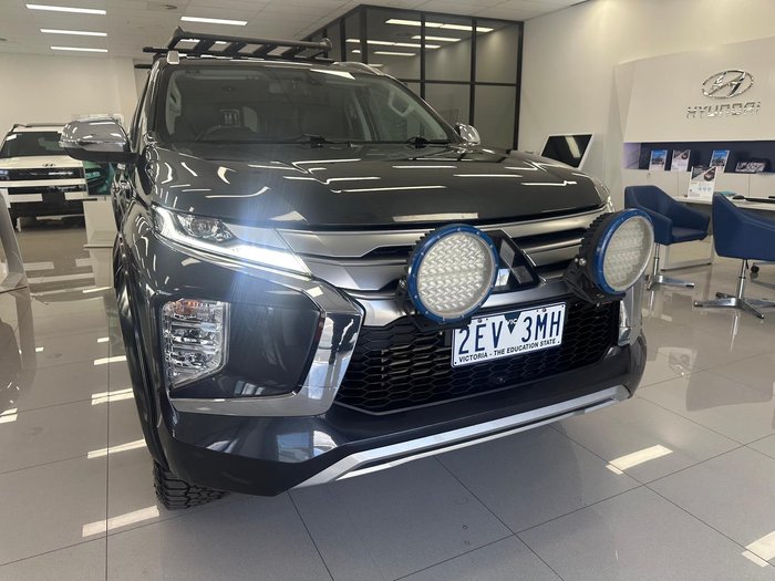 2022 Mitsubishi Pajero Sport GLS