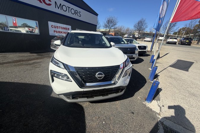 2024 NISSAN X-TRAIL