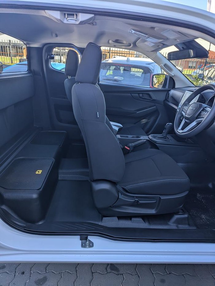 2026 Isuzu D-MAX SX MY25.5 4X4 Dual Range Mineral White