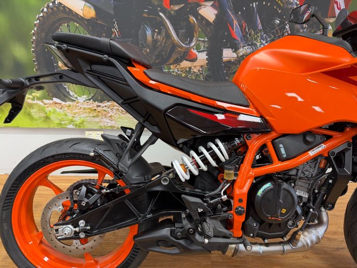 2026 Ktm 390 DUKE ORANGE