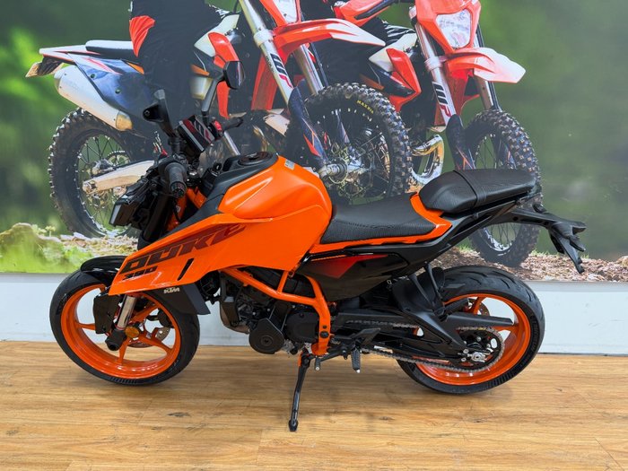 2026 Ktm 390 DUKE ORANGE