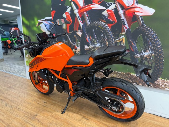 2026 Ktm 390 DUKE ORANGE