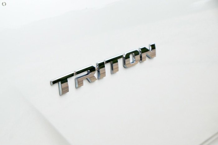 2026 Mitsubishi Triton GLX+