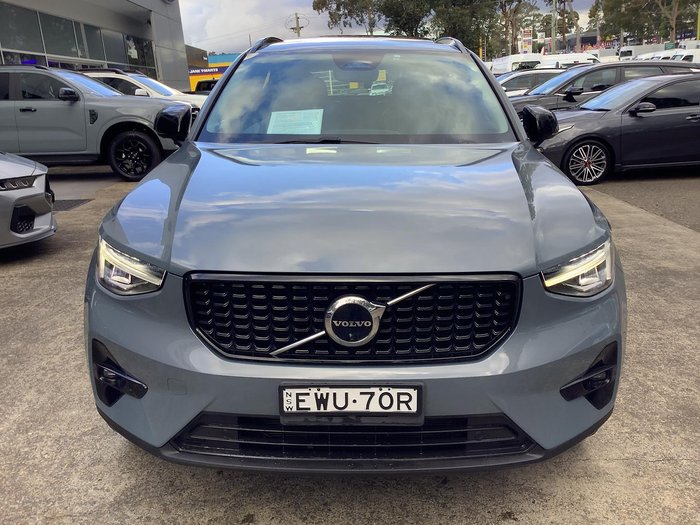 2022 Volvo XC40
