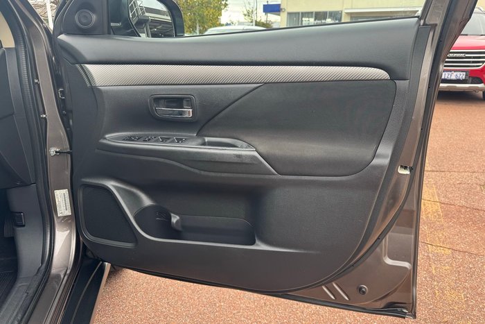 2015 Mitsubishi Outlander LS