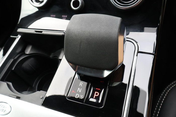 2021 Land Rover Range Rover Velar P250 R-Dynamic SE