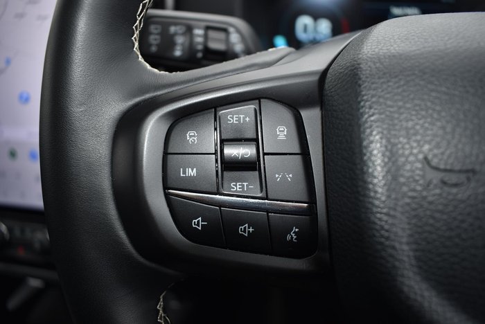 2025 Ford Everest Platinum