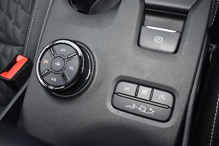 2025 Ford Everest Platinum