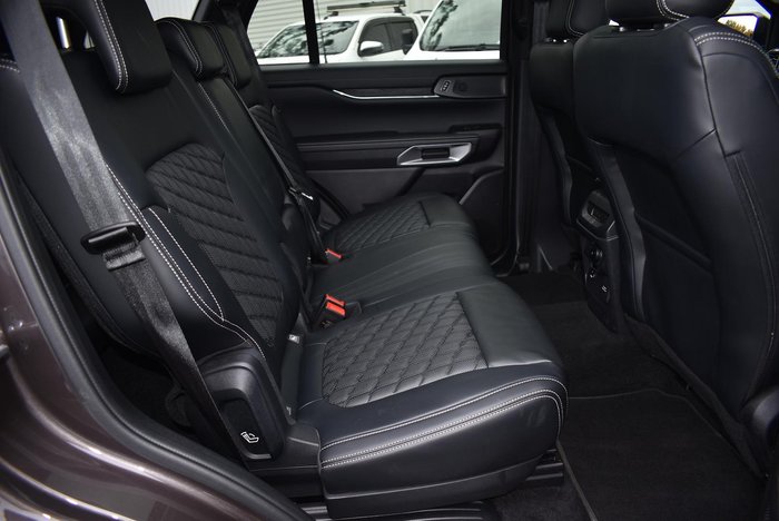 2025 Ford Everest Platinum