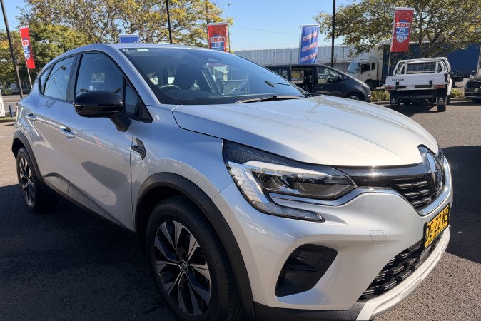 2023 RENAULT CAPTUR LIFE