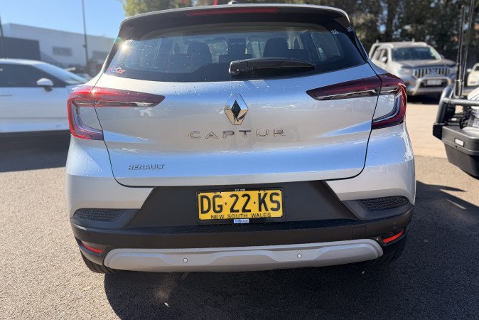2023 RENAULT CAPTUR LIFE