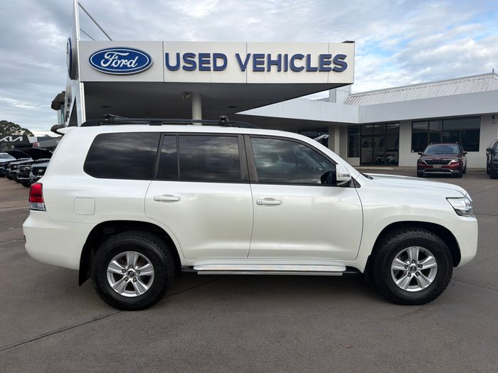 2017 Toyota Landcruiser Altitude