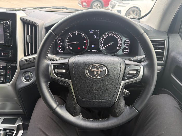 2017 Toyota Landcruiser Altitude