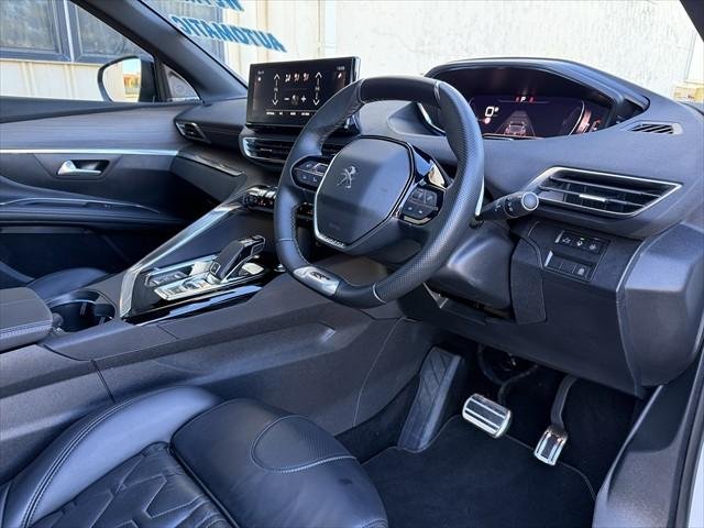 2021 Peugeot 5008 GT