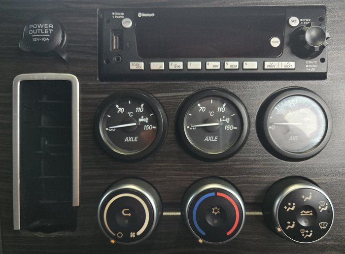 2021 Freightliner Cascadia 126 WHITE