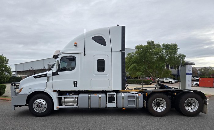 2021 Freightliner Cascadia 126 WHITE
