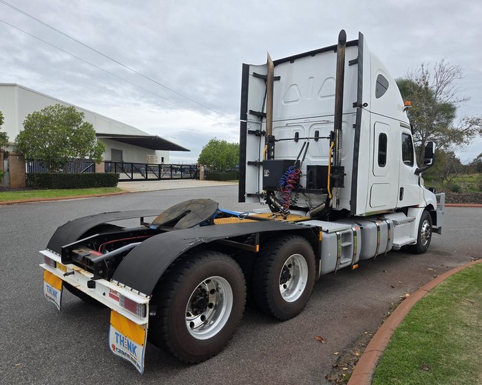 2021 Freightliner Cascadia