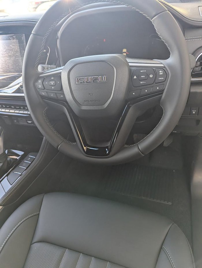 2026 Isuzu MU-X LS-T MY25.5 4X4 Dual Range Mineral White