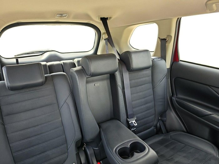 2020 Mitsubishi Outlander LS