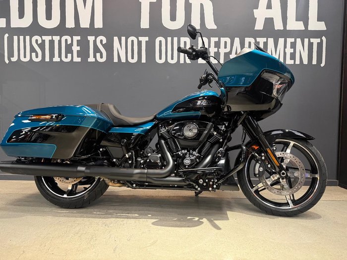 Harley-Davidson Road Glide 117 (FLTRX) Touring