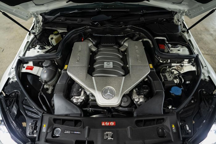 2012 Mercedes-Benz C-Class C63 AMG Performance Package