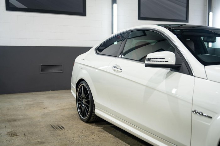 2012 Mercedes-Benz C-Class C63 AMG Performance Package