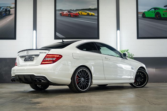 2012 Mercedes-Benz C-Class C63 AMG Performance Package