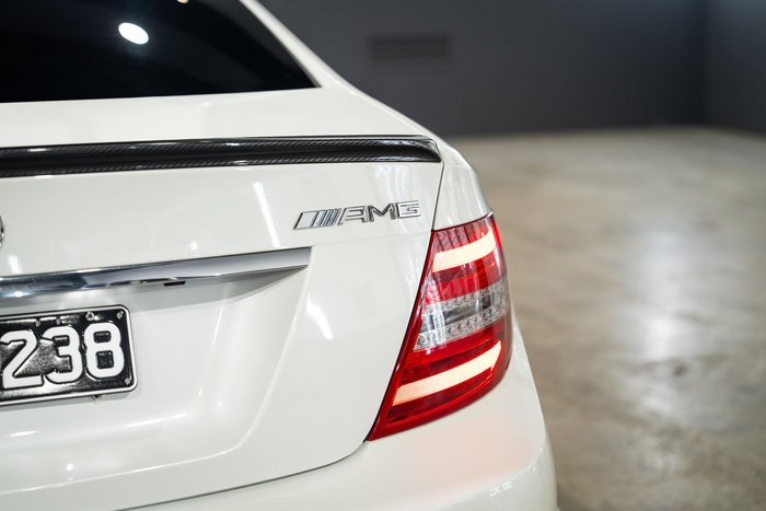 2012 Mercedes-Benz C-Class C63 AMG Performance Package